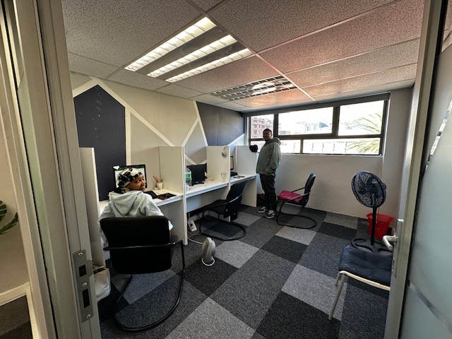 To Let Commercial Property for Rent in Woodstock Western Cape